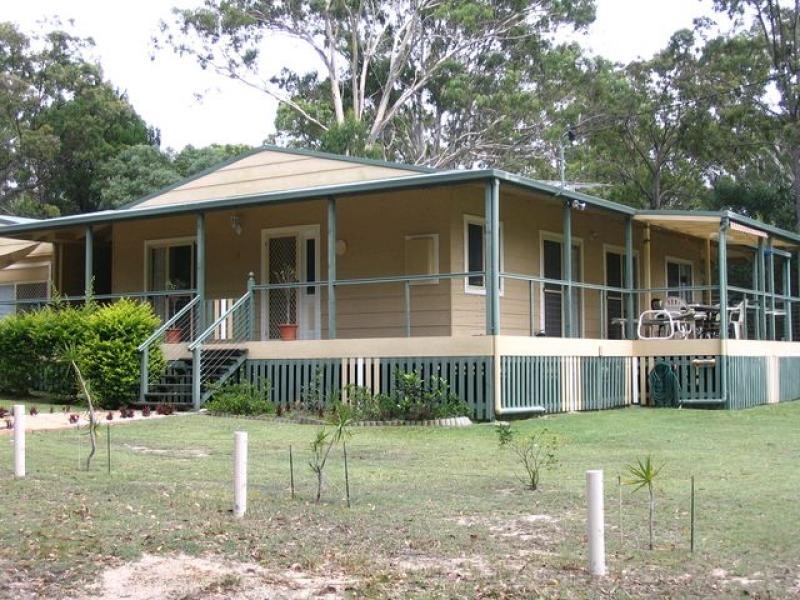 21 Cabriolet Crescent, Macleay Island QLD 4184