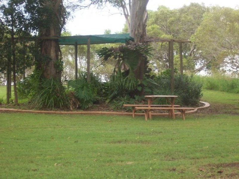 3 Attunga Street, Macleay Island QLD 4184
