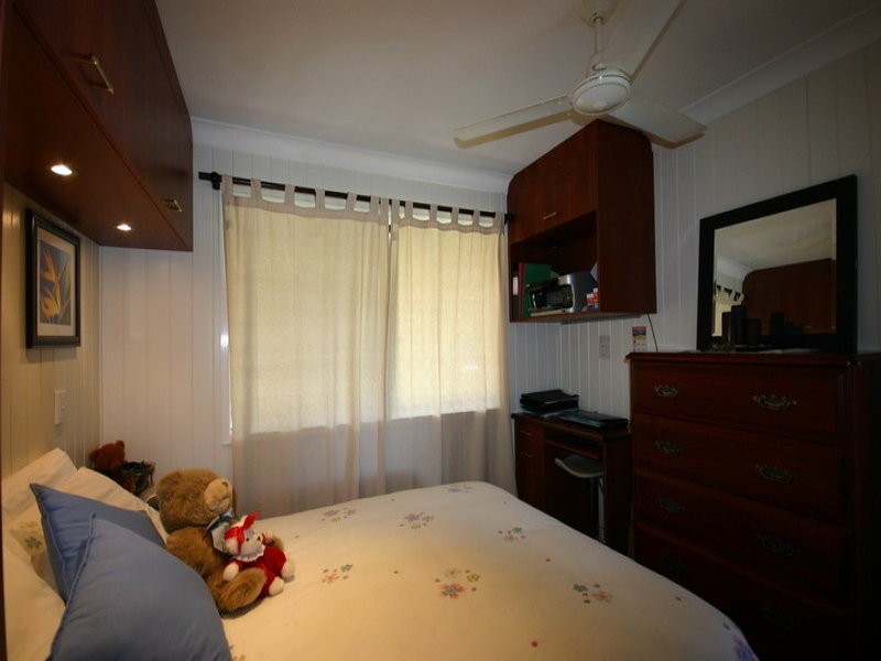 8 Timothy, Macleay Island QLD 4184