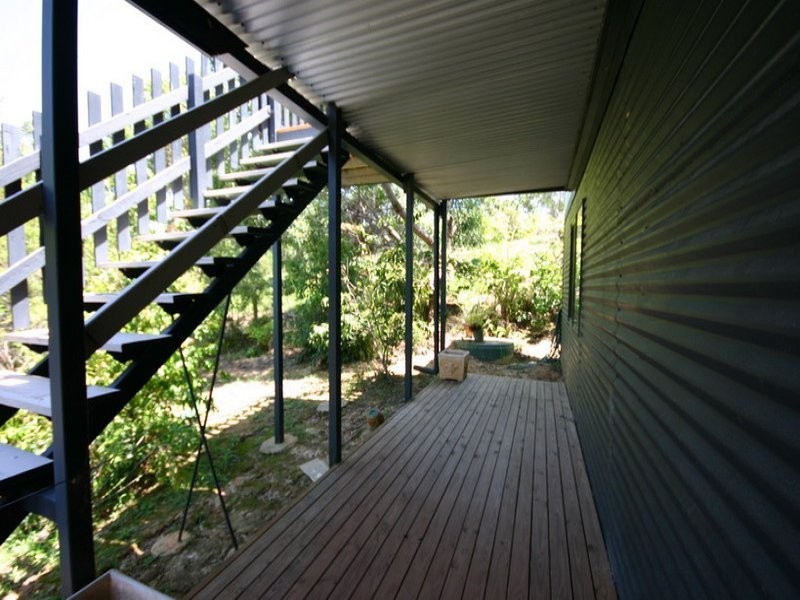 37 Scarborough Terrace, Macleay Island QLD 4184