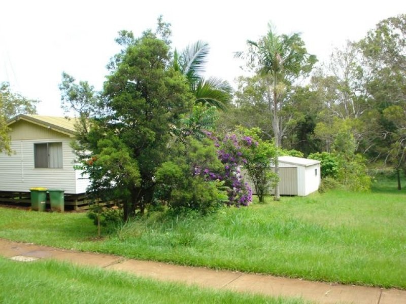 66 Lucas Drive, Lamb Island QLD 4184