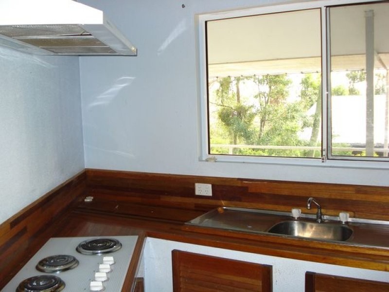 21 Michael Avenue, Lamb Island QLD 4184