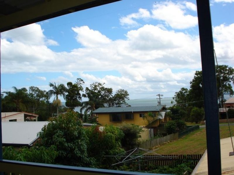 12 Shelly Crescent, Lamb Island QLD 4184