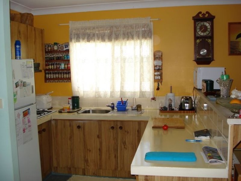 2 Belar Street, Lamb Island QLD 4184