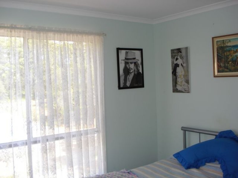 17 Halcyon Street, Lamb Island QLD 4184