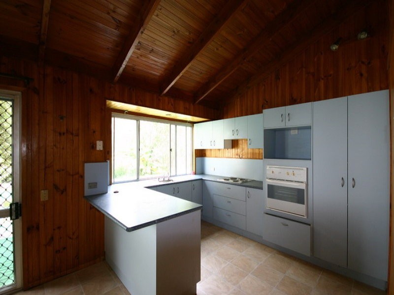 27 Ilya, Macleay Island QLD 4184