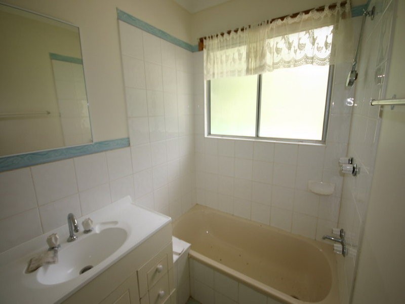 27 Ilya, Macleay Island QLD 4184