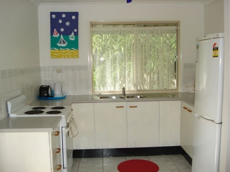 60 Treasure Island Avenue, Karragarra Island QLD 4184