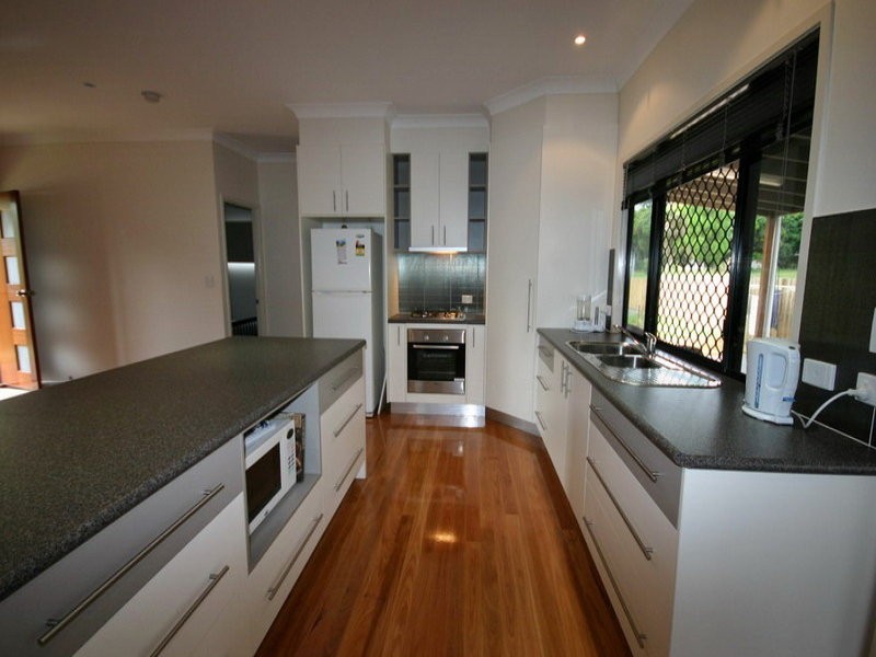 2 Duncan, Macleay Island QLD 4184