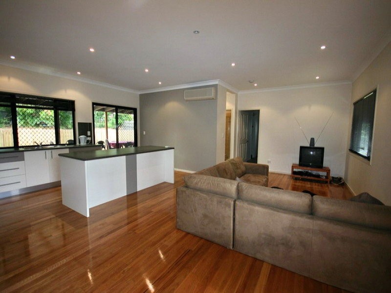 2 Duncan, Macleay Island QLD 4184