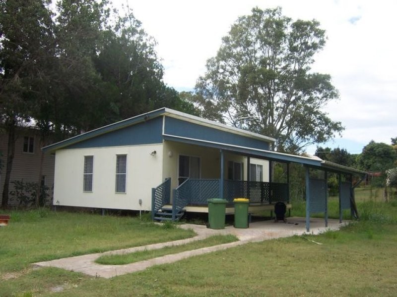 41 Charles, Macleay Island QLD 4184