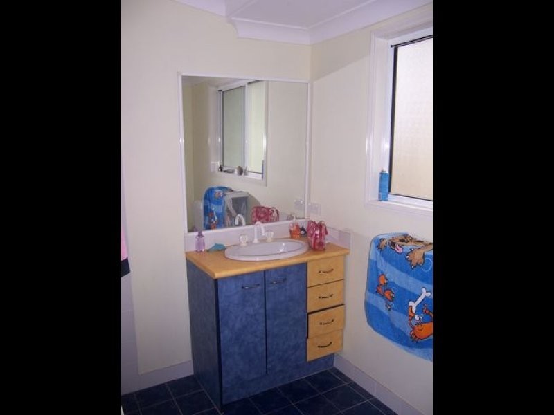 41 Charles, Macleay Island QLD 4184