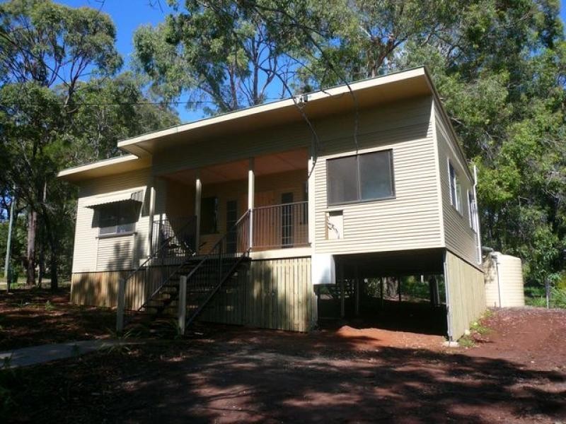 113 High Road Central, Macleay Island QLD 4184