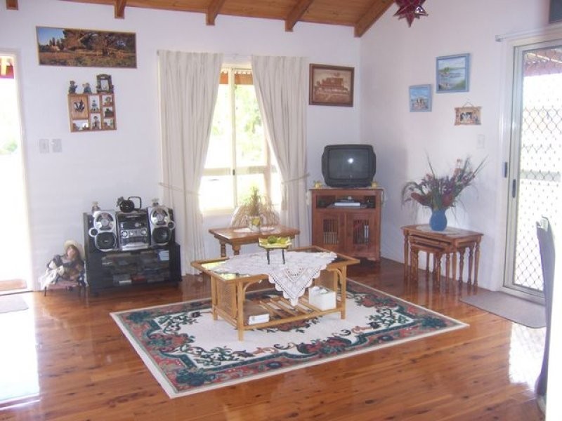 7 Wren Court, Macleay Island QLD 4184