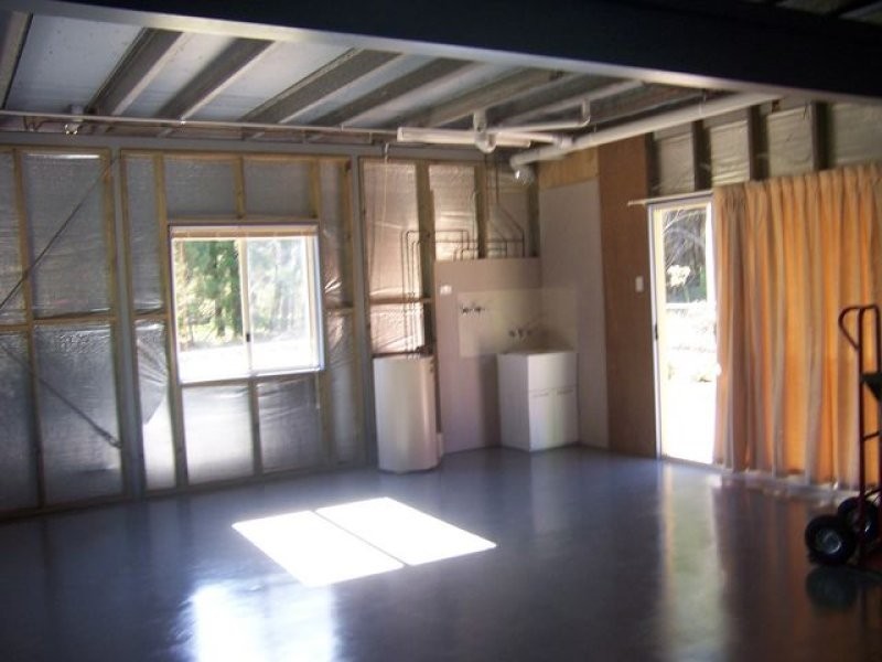 162 High Road Central, Macleay Island QLD 4184