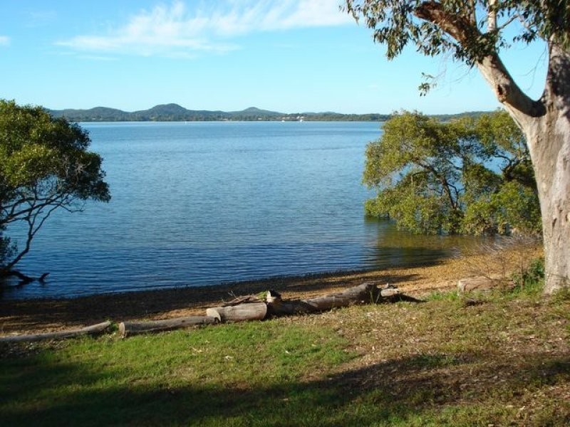 40 Resthaven Drive, Lamb Island QLD 4184