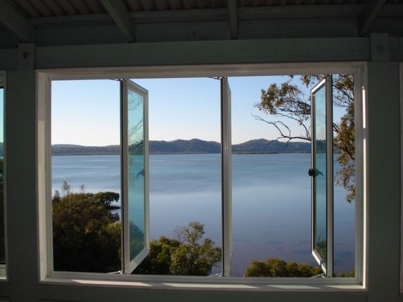 40 Resthaven Drive, Lamb Island QLD 4184