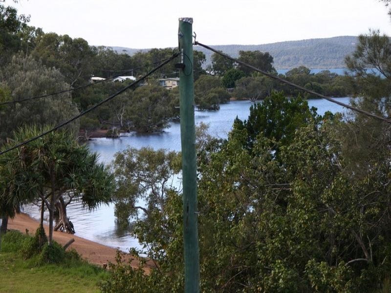 17 Golden Sands Boulevard, Macleay Island QLD 4184