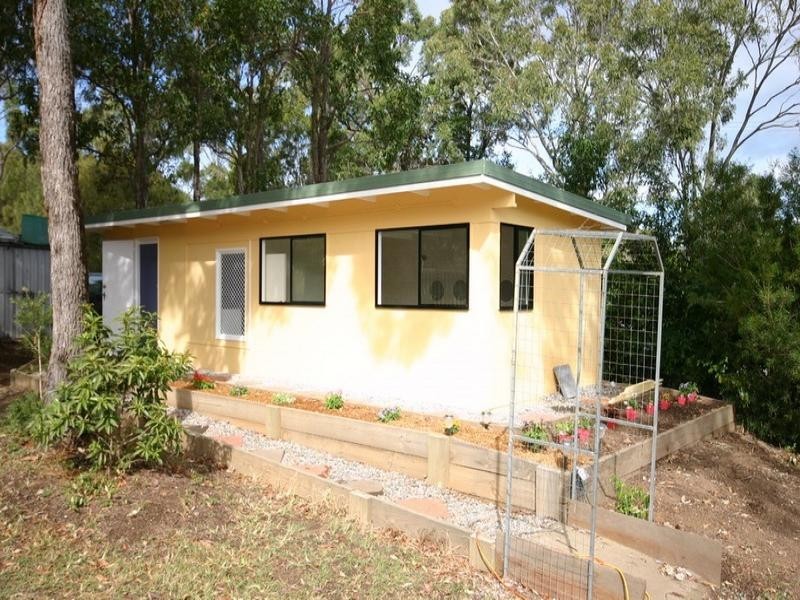 46 High Central Road, Macleay Island QLD 4184