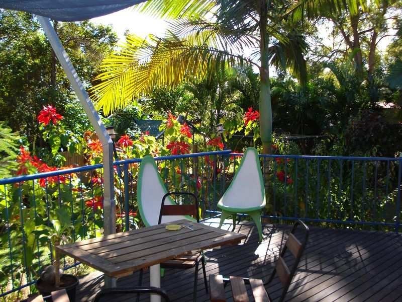 10 Peace Street, Lamb Island QLD 4184