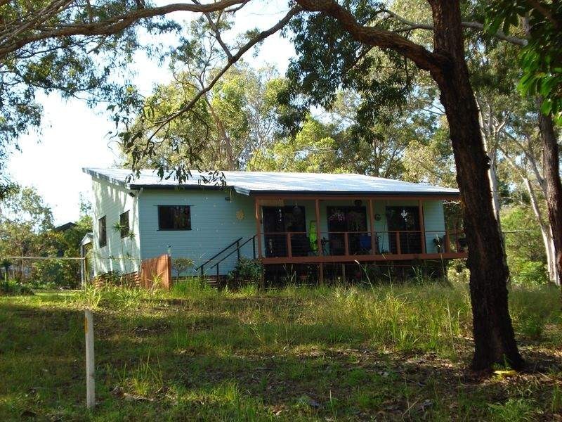 36 Pierhaven, Lamb Island QLD 4184
