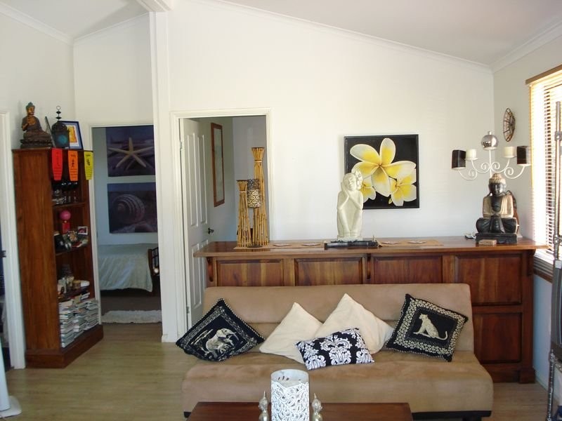 136 Lucas Drive, Lamb Island QLD 4184