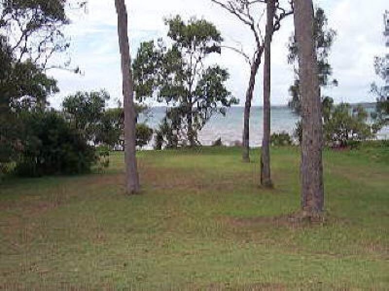 10 Coorong Street, Macleay Island QLD 4184