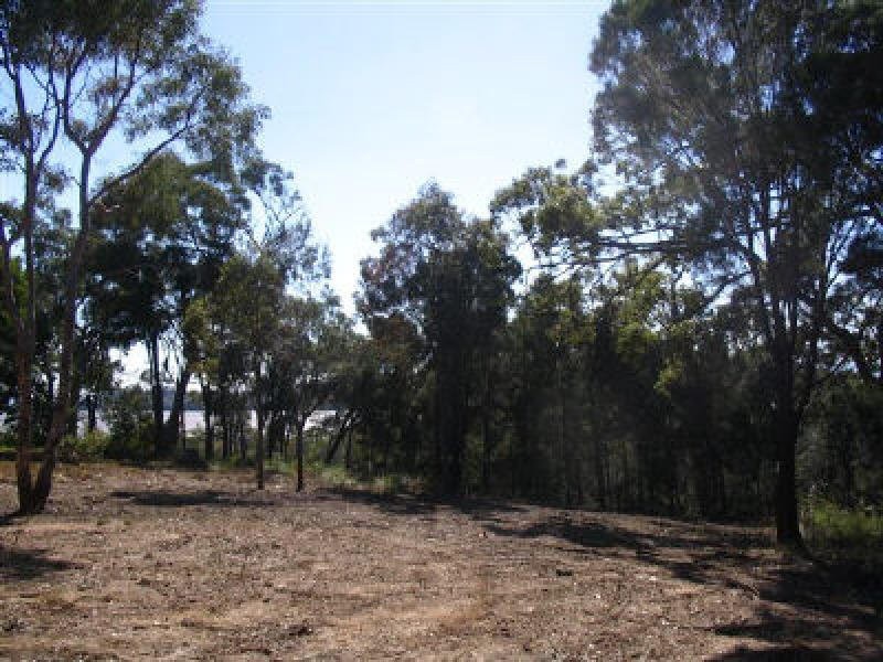 28 Timothy Street, Macleay Island QLD 4184