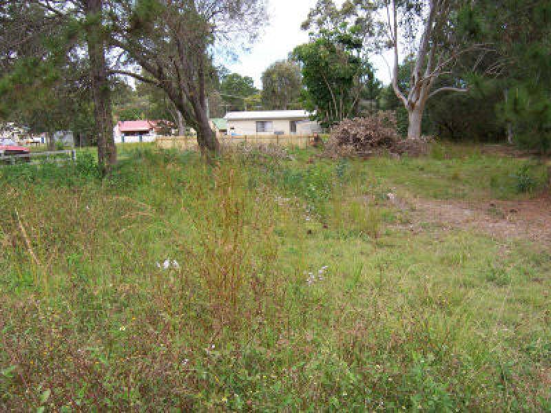 6 Robin Street, Macleay Island QLD 4184