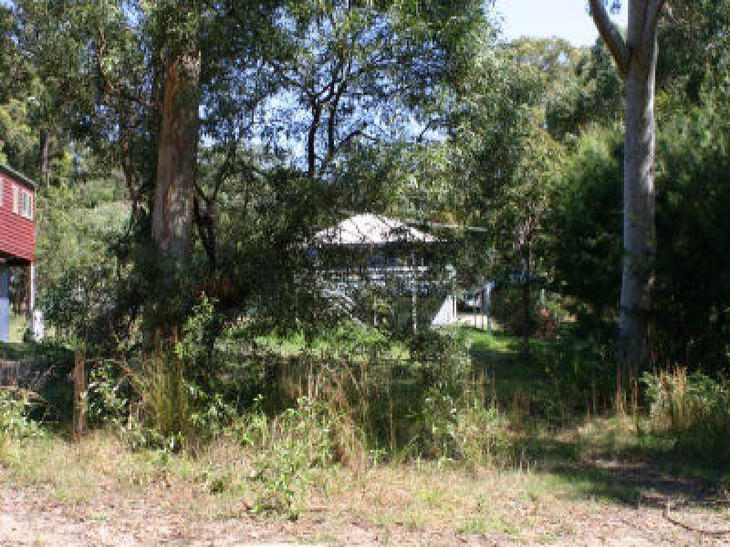 4 Kooberry Street, Macleay Island QLD 4184