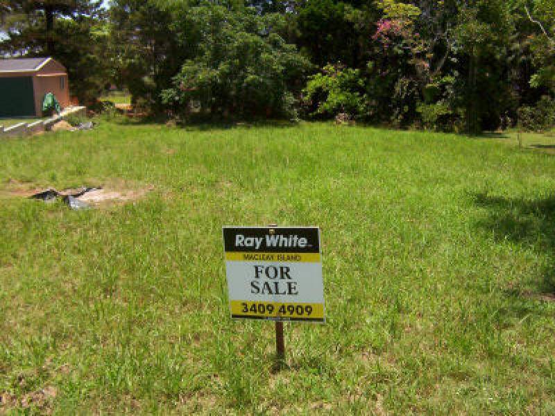 19 Curlew St, Macleay Island QLD 4184