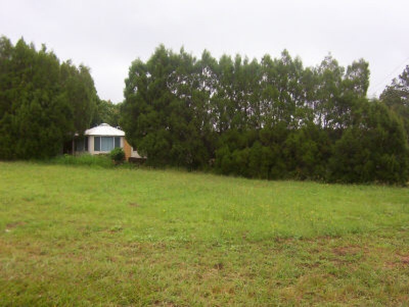 18 Betty Street, Macleay Island QLD 4184