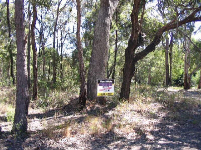 13 Aruma Street, Macleay Island QLD 4184