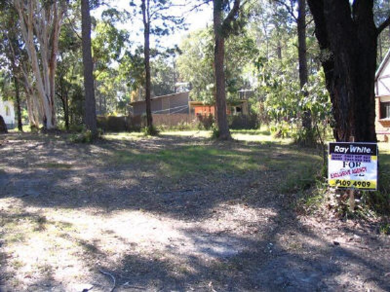 38 Nugent Street, Macleay Island QLD 4184