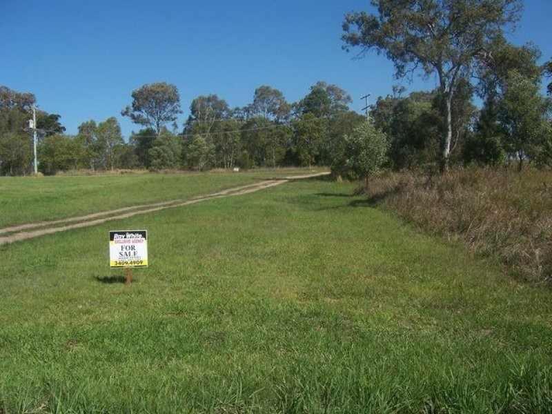 60 scotts road, Macleay Island QLD 4184