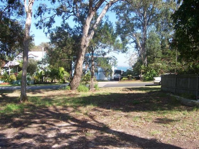 131 Kate Street, Macleay Island QLD 4184