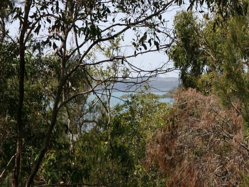 11 Blue Bay, Perulpa Island QLD 4184