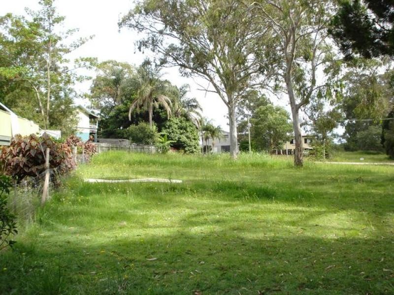 4 Boxwood Avenue, Lamb Island QLD 4184