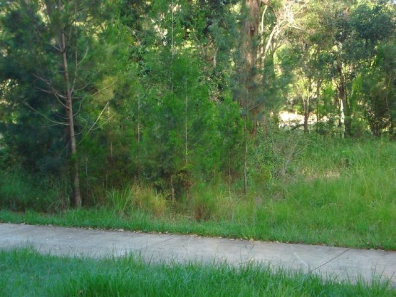 108 Lucas Drive, Lamb Island QLD 4184
