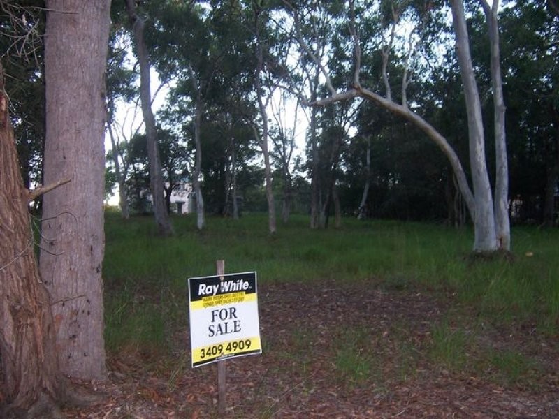 12 Kardinia Street, Macleay Island QLD 4184