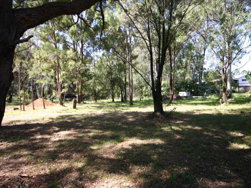 4 Walnut, Macleay Island QLD 4184