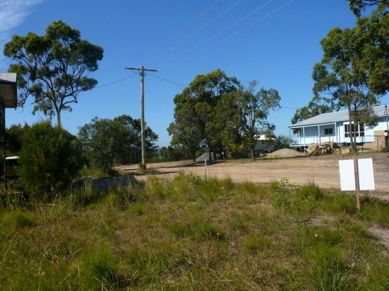 39 Eastbourne Terrace, Macleay Island QLD 4184