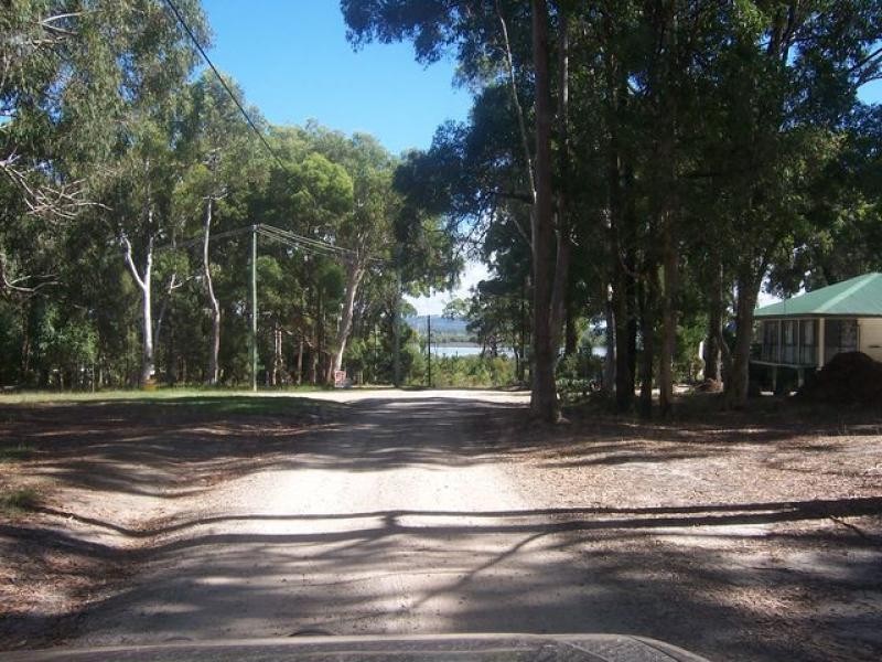10 Parakeet Street, Macleay Island QLD 4184