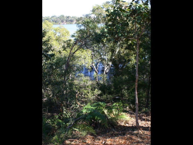 26 Calm Waters Crescent, Macleay Island QLD 4184