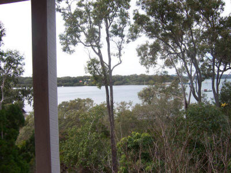 2 Ryde Street, Macleay Island QLD 4184