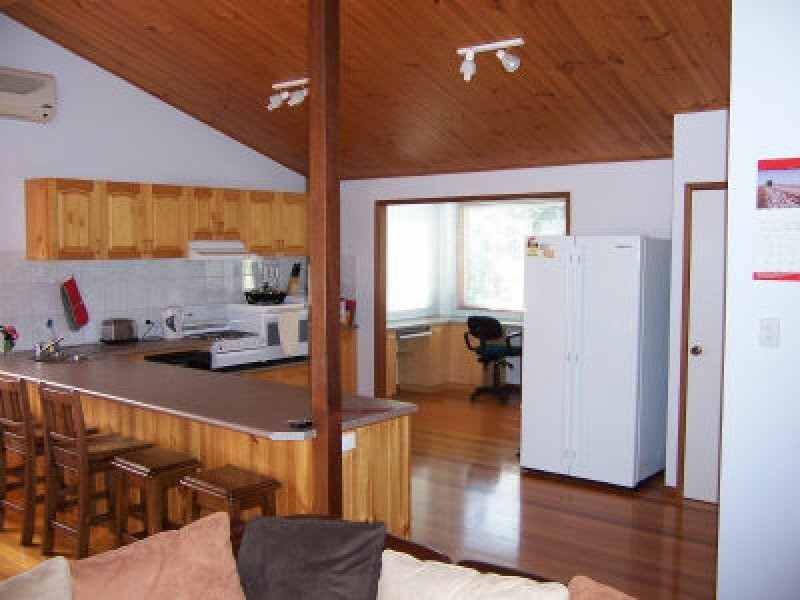 15 Coondooroopa Drive, Macleay Island QLD 4184