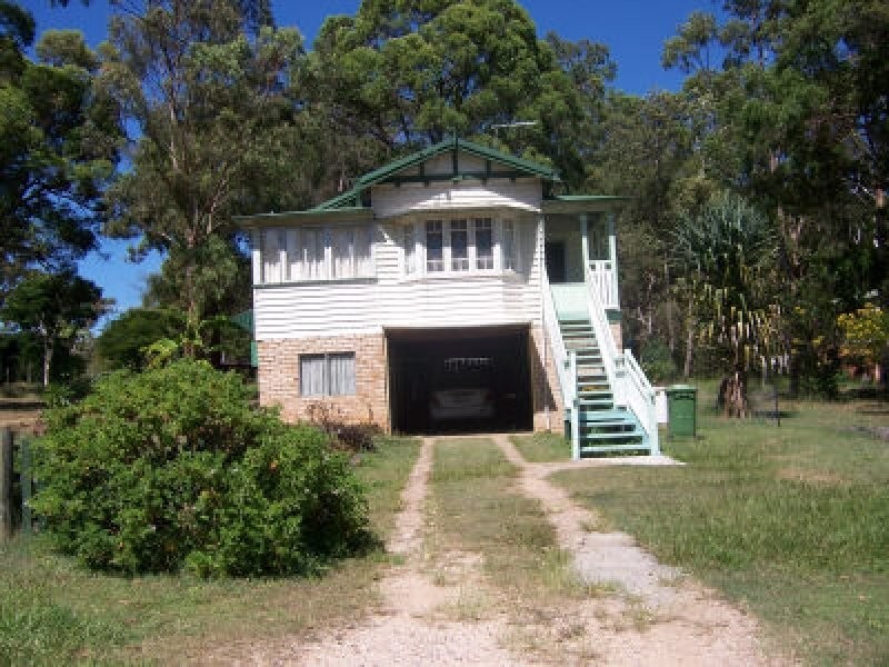 16 Noogie Street, Macleay Island QLD 4184