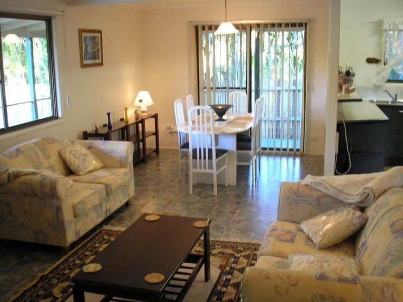 10 Barramundi Street, Macleay Island QLD 4184