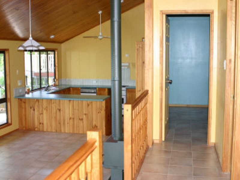 107 Beelong Street, Macleay Island QLD 4184