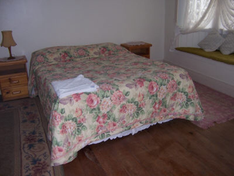 16 Noogie Street, Macleay Island QLD 4184